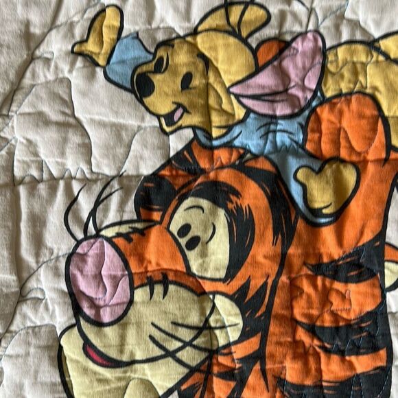 Disney Winnie The Pooh Vintage Baby Quilt Nursery Bedding Piglet Eeyore Handmade - Picture 8 of 11